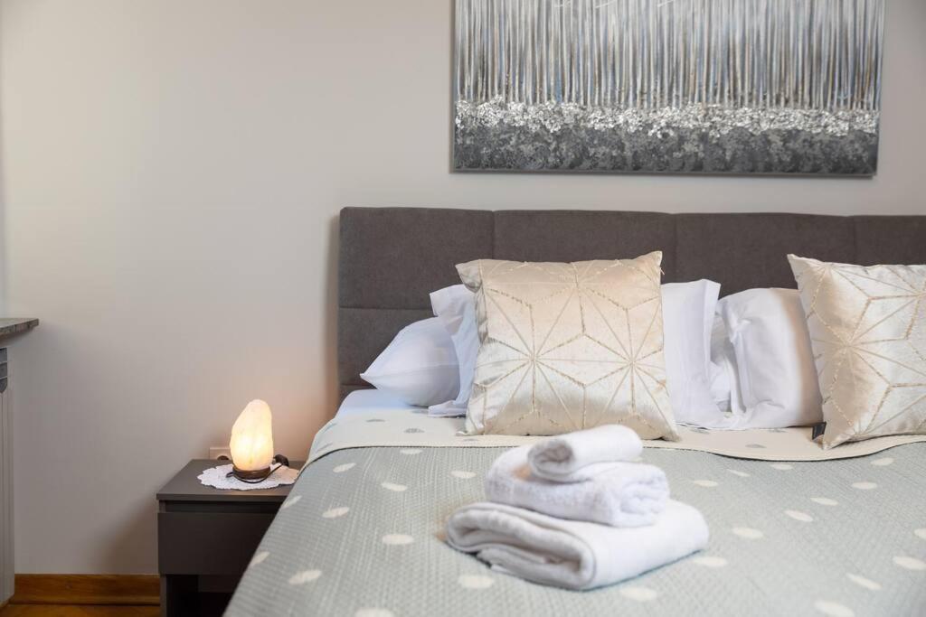Deluxe Apartment Ana 100 M From The Beach Opatija Exterior foto