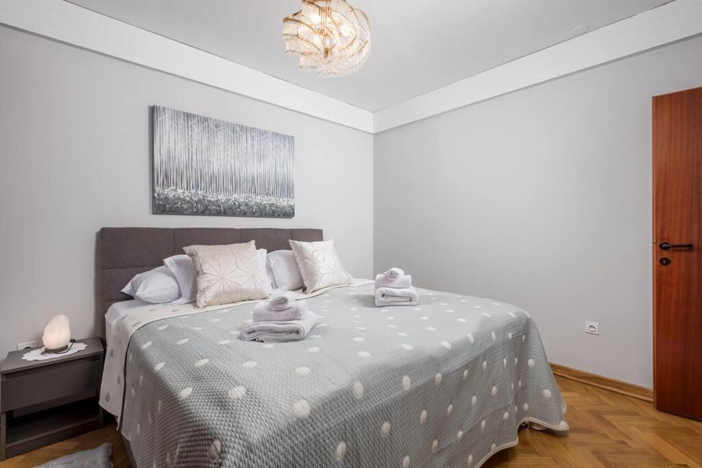 Deluxe Apartment Ana 100 M From The Beach Opatija Exterior foto