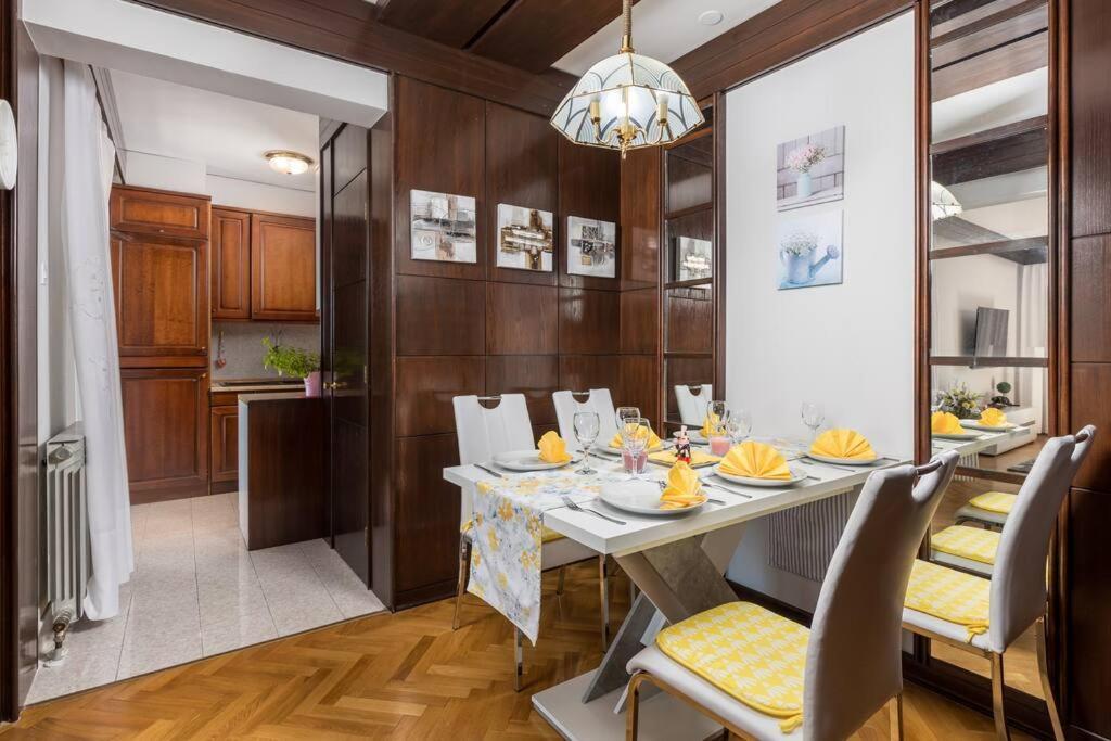 Deluxe Apartment Ana 100 M From The Beach Opatija Exterior foto