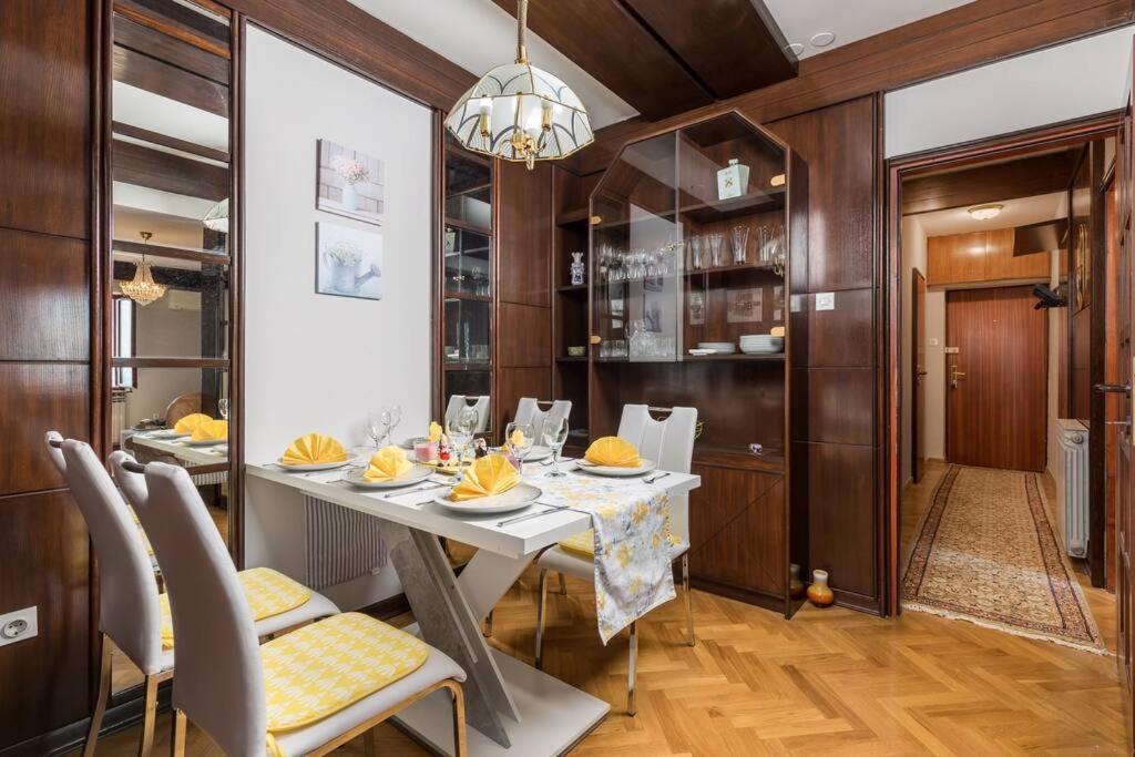Deluxe Apartment Ana 100 M From The Beach Opatija Exterior foto