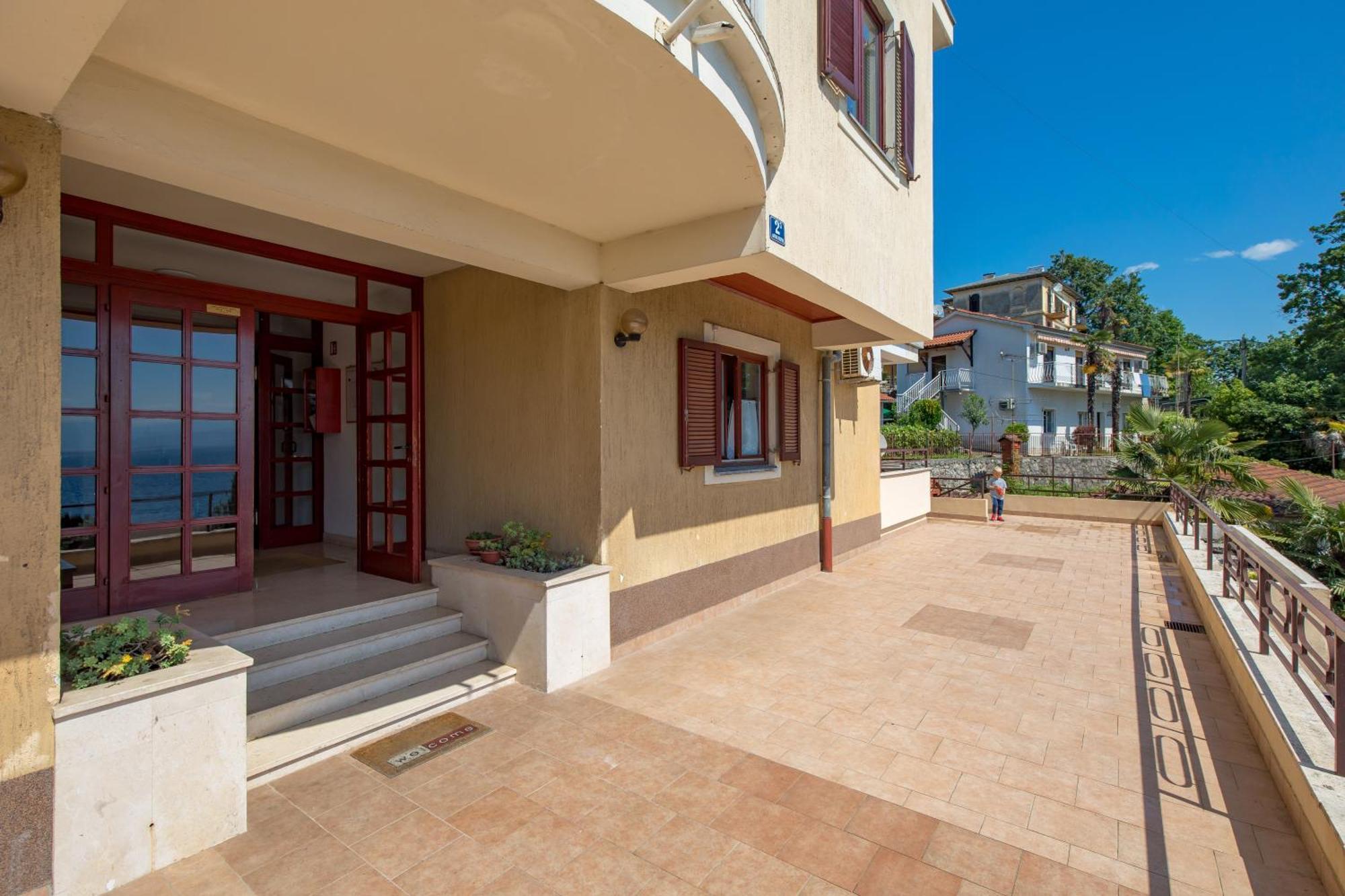 Deluxe Apartment Ana 100 M From The Beach Opatija Exterior foto