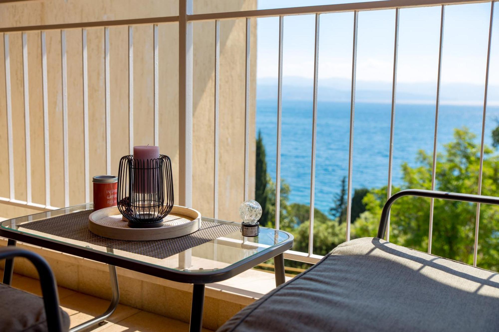 Deluxe Apartment Ana 100 M From The Beach Opatija Exterior foto