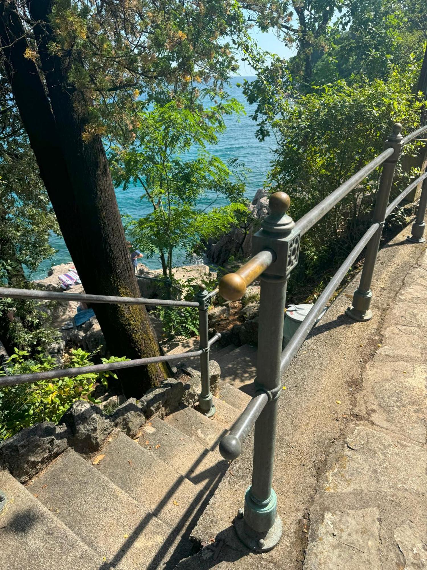 Deluxe Apartment Ana 100 M From The Beach Opatija Exterior foto